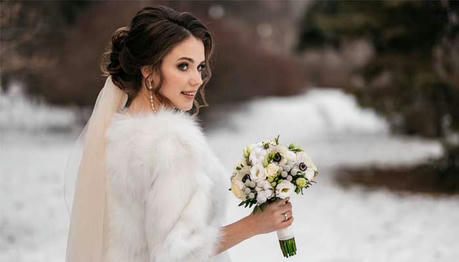 What to Wear to a Winter Wedding: Expert Tips for a Stylish and Warm Look