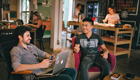 Mastering Workplace Chats: 10 Useful Tips for Clearer, More Effective Communication